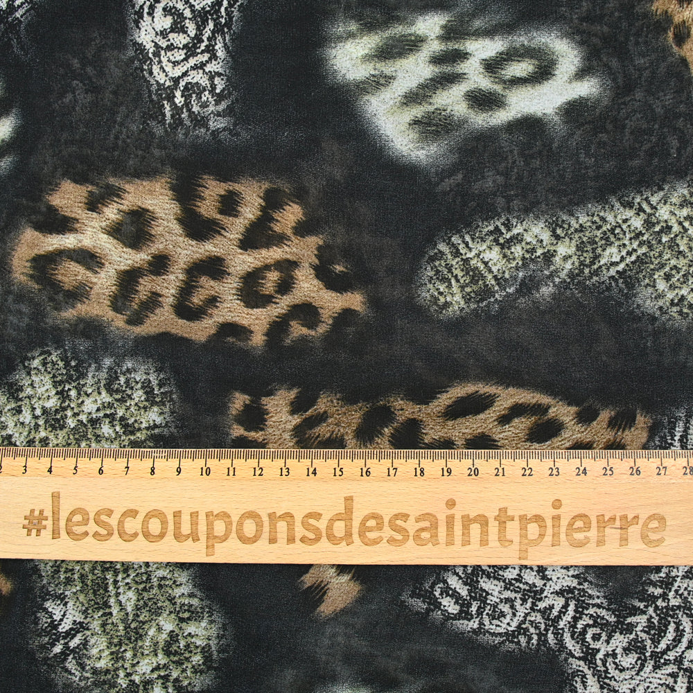 Mousseline imprimée sauvage fond noir - Image 3