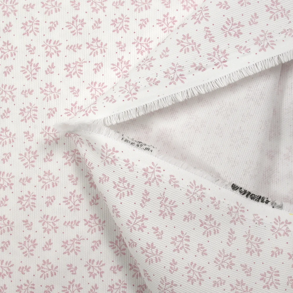 Piqué de coton imprimé brindille dans le vent vieux rose fond blanc - Image 6
