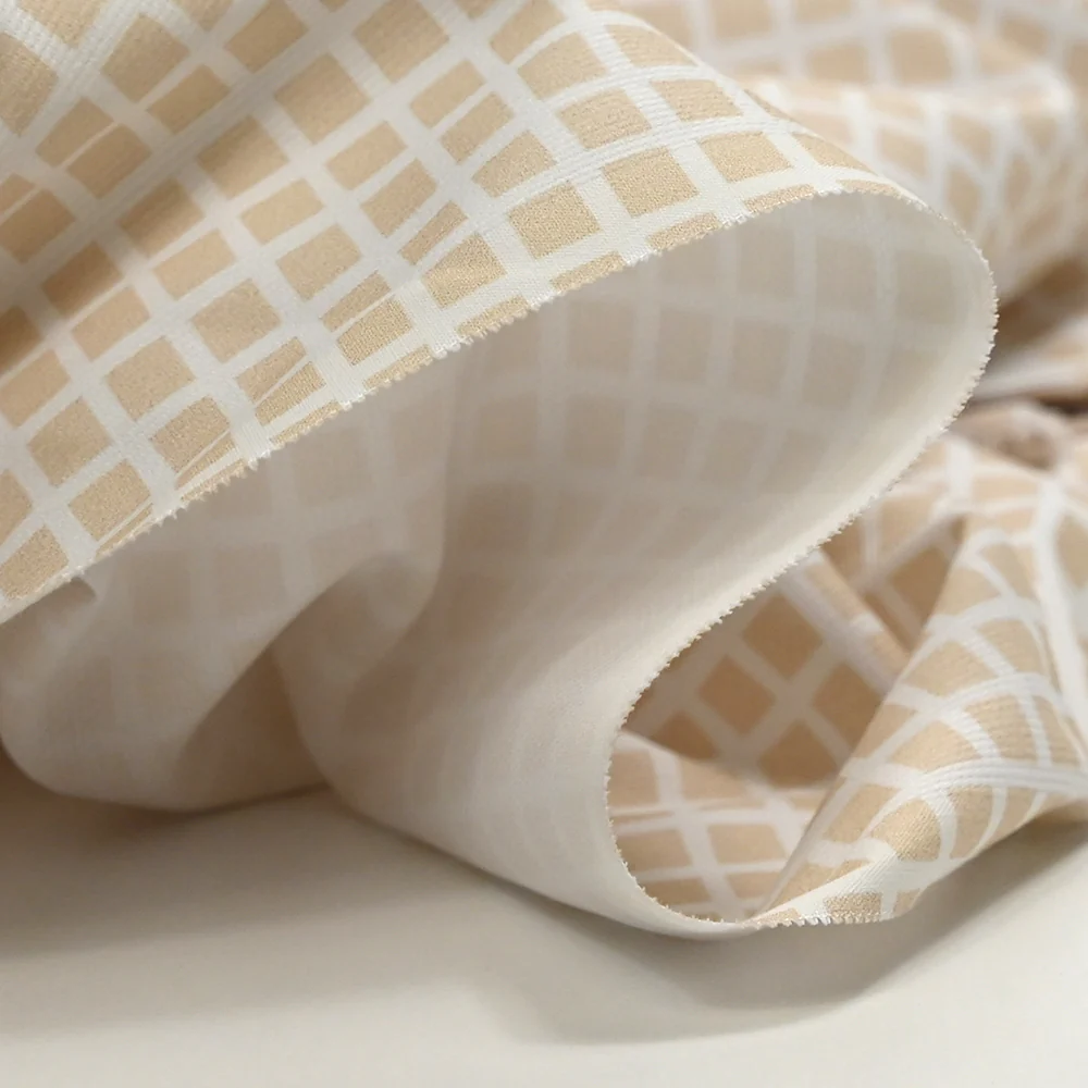 Piqué de coton imprimé carré beige - Image 5