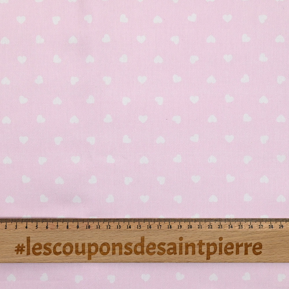 Piqué de coton imprimé cœur fond rose clair - Image 4