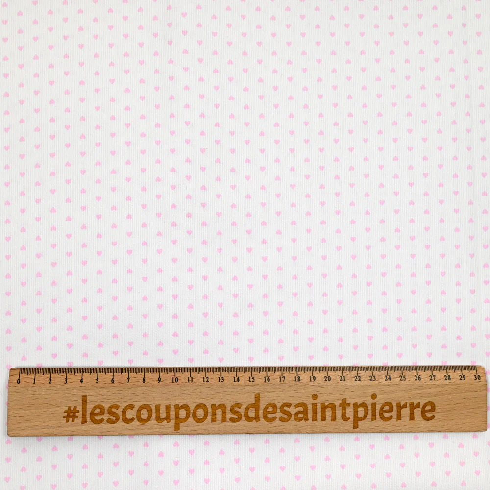 Piqué de coton imprimé coeur rose fond blanc - Image 3