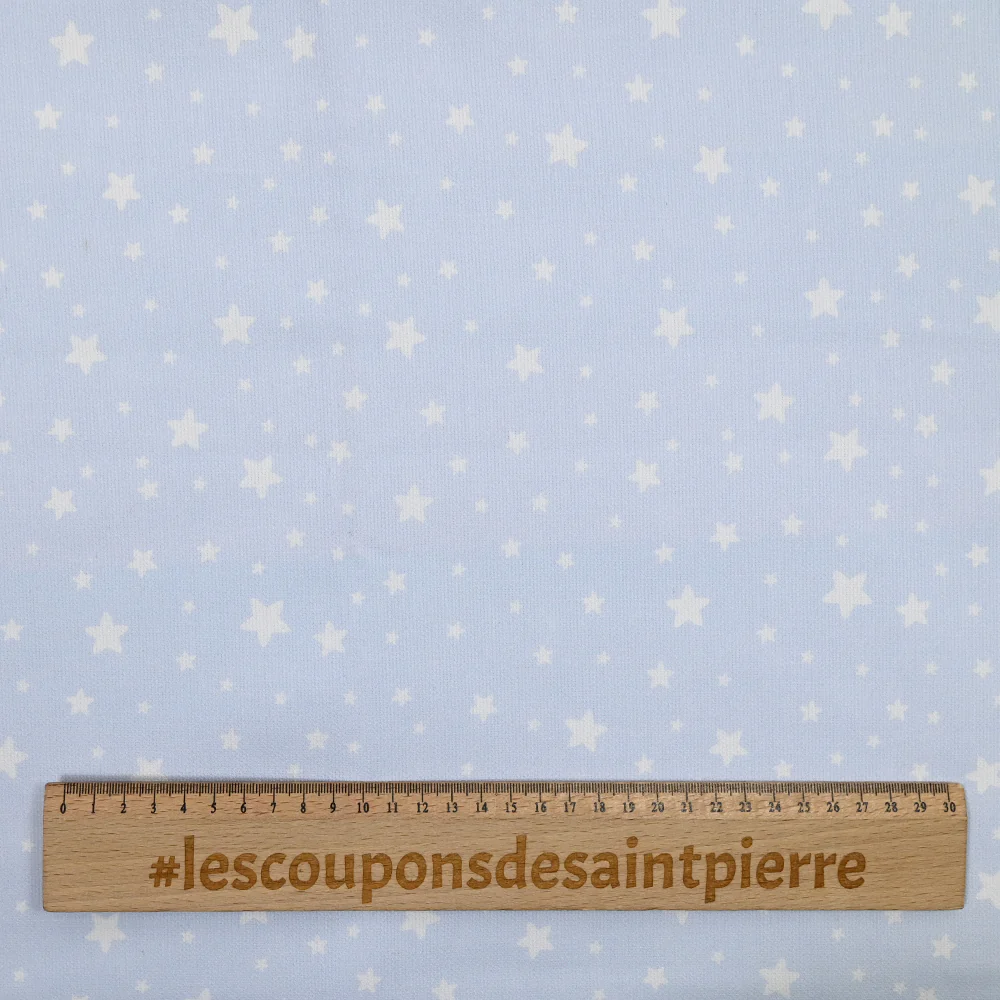 Piqué de coton imprimé étoiles fond bleu clair - Image 4