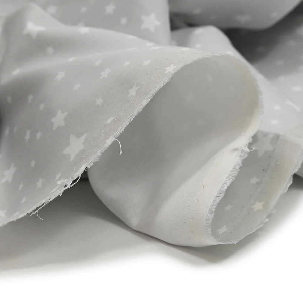 Piqué de coton imprimé étoiles fond gris - Image 5