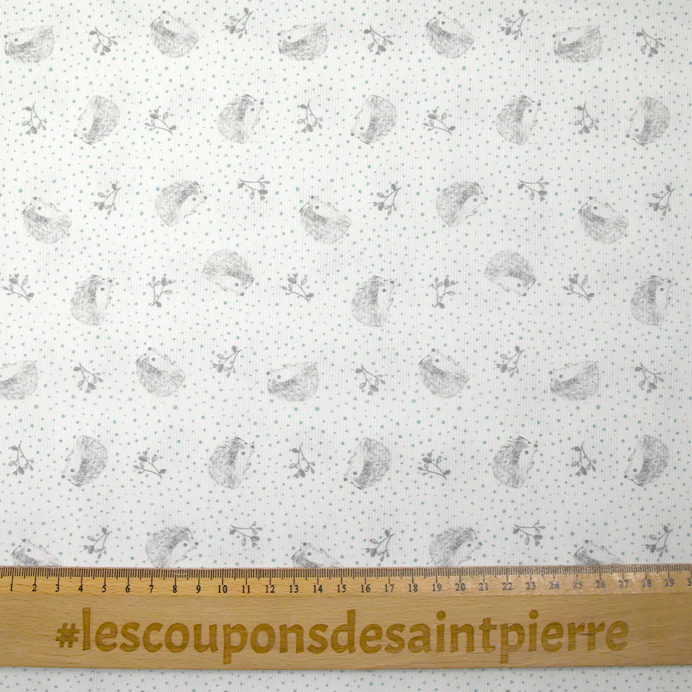 Piqué de coton imprimé hérisson et pois bleu fond blanc - Image 3