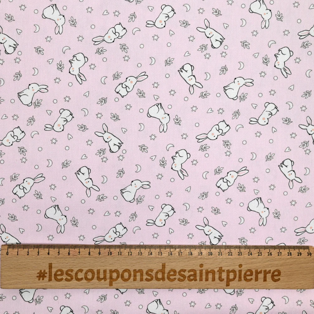 Piqué de coton imprimé jeune lapin fond rose clair - Image 3