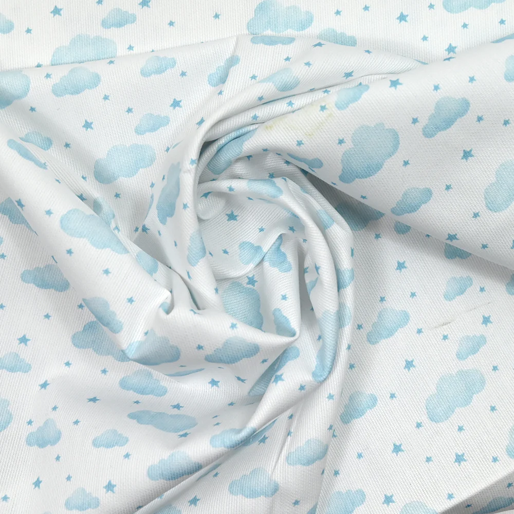 Piqué de coton imprimé nuage et étoile bleu clair - Image 2