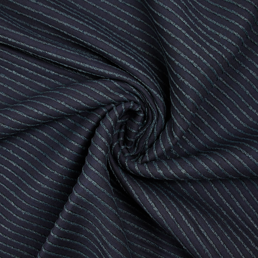 Polycoton brodé fil gris bleu fond bleu marine - Image 2