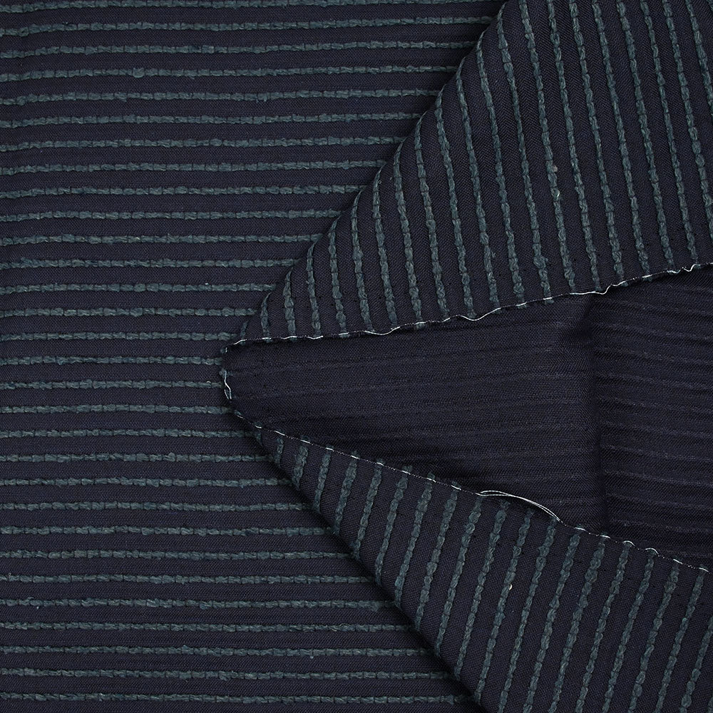 Polycoton brodé fil gris bleu fond bleu marine - Image 3