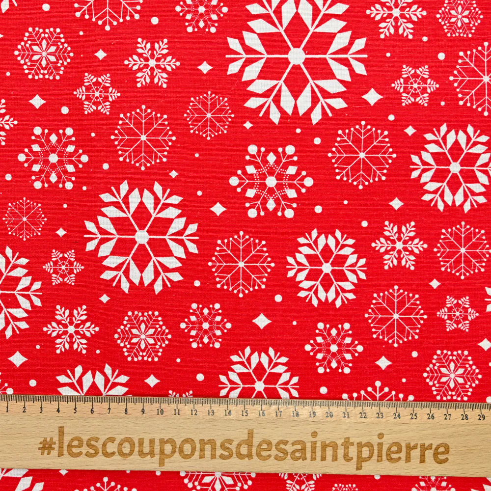 Polycoton imprimé neige fond rouge - Image 5