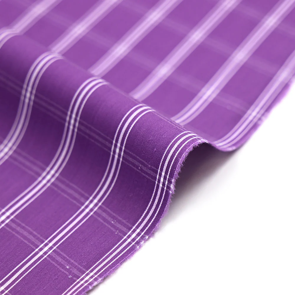 Polycoton tissé-teint à carreaux écru fond violet améthyste - Image 5