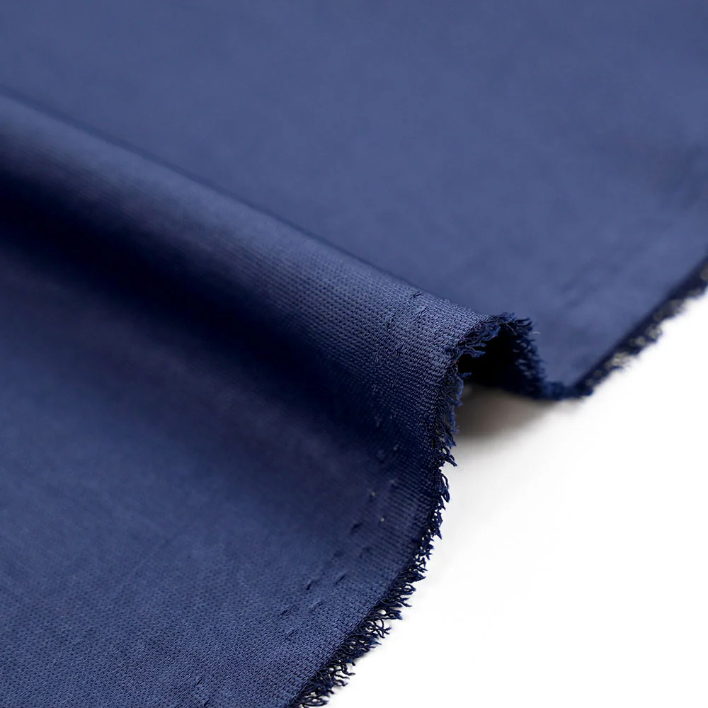 Polyester fluide satiné bleu marine - Image 4