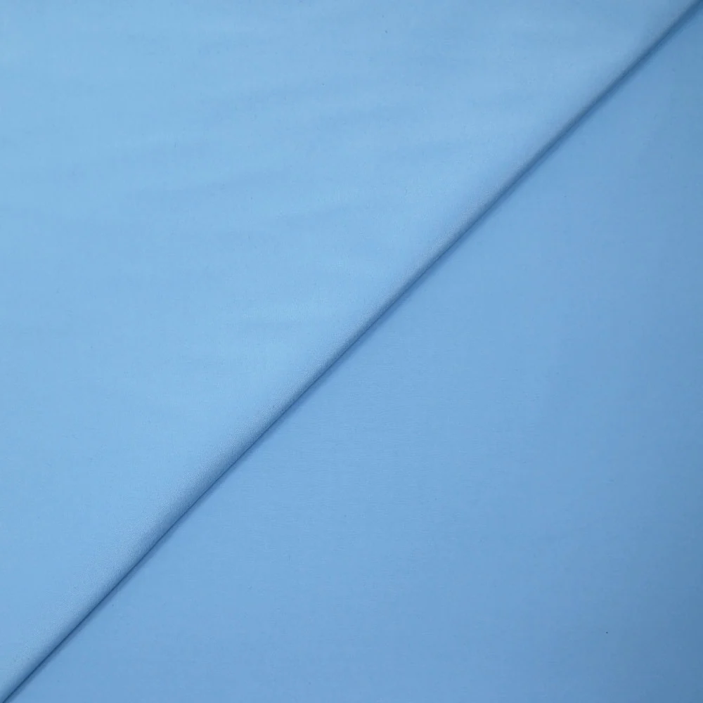 Polyester satiné fin bleu ciel