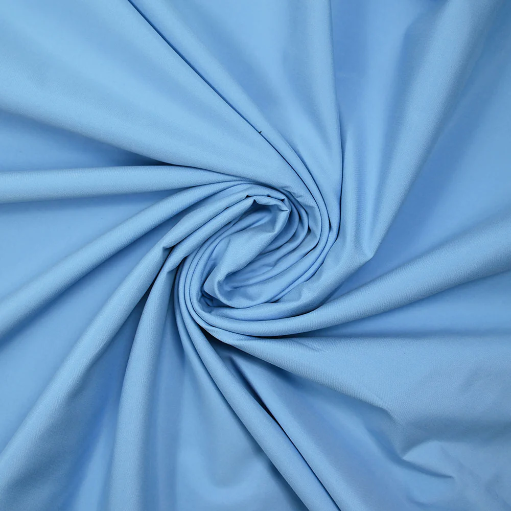 Polyester satiné fin bleu ciel - Image 2