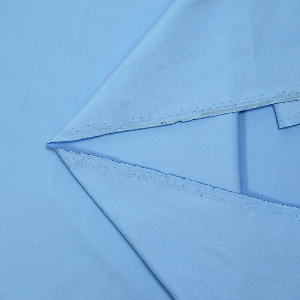 Polyester satiné fin bleu ciel - Image 3