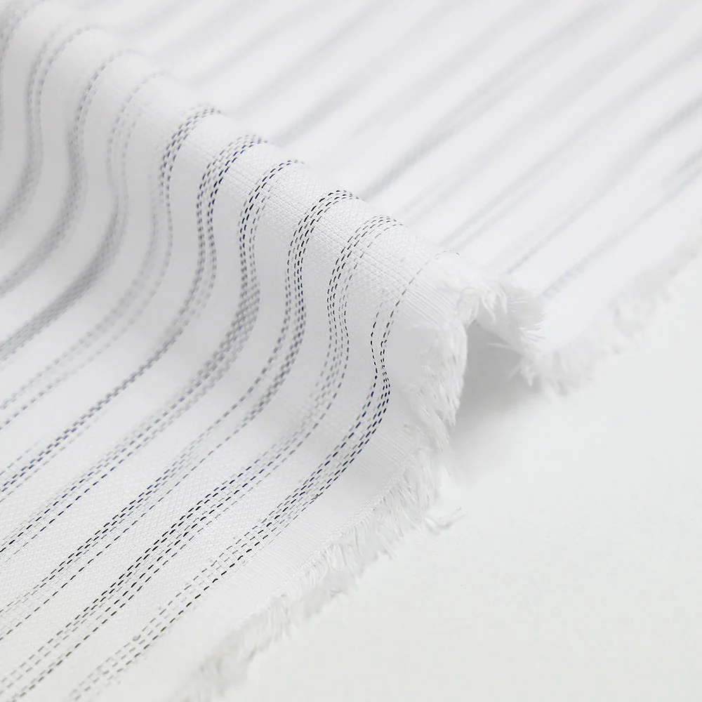 Popeline polycoton jacquard stries gris fond blanc - Image 5