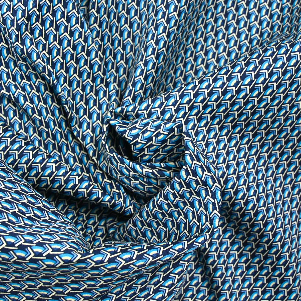 Satin de coton élasthanne demi-cercle fond marine - Image 2
