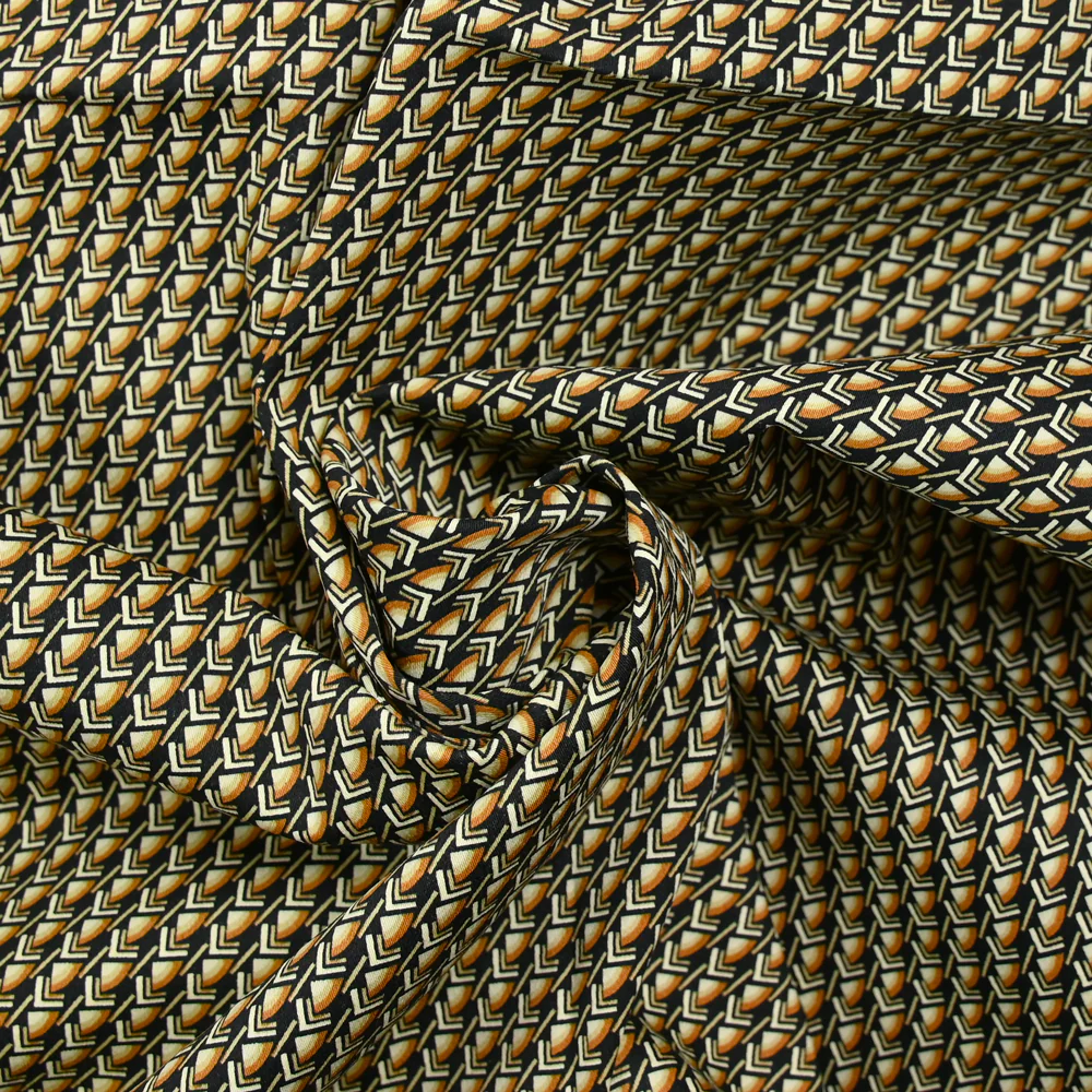 Satin de coton élasthanne demi-cercle fond noir - Image 2