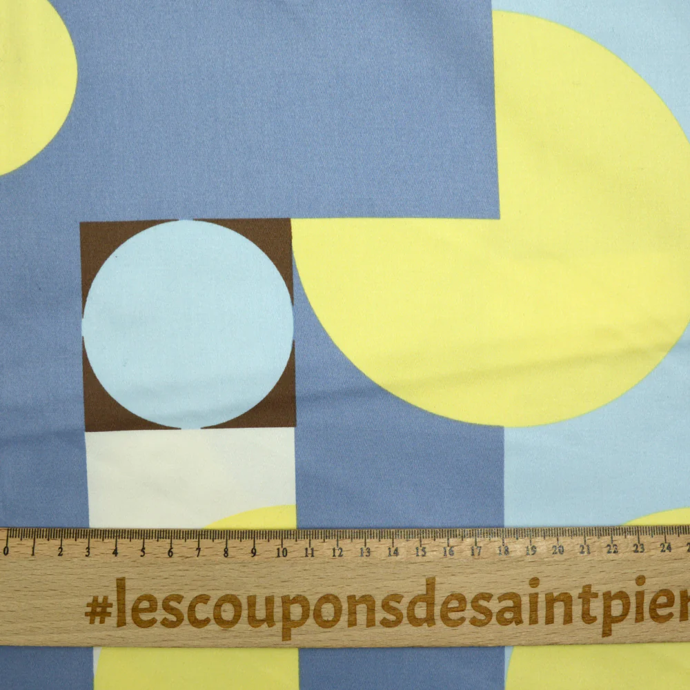 Satin de coton imprimé géométrie en folie ciel et marron - Image 4