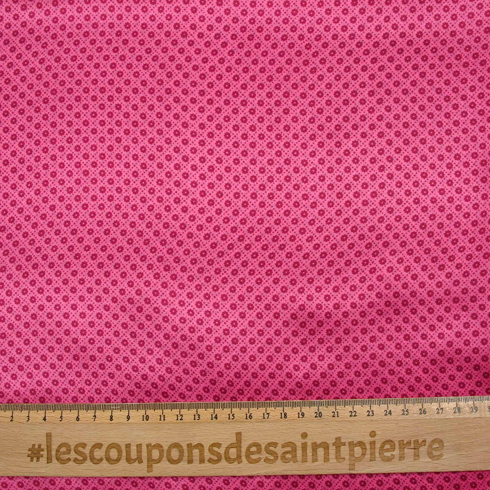 Satin de soie imprimé carrés de fleurs fuchsia - Image 3