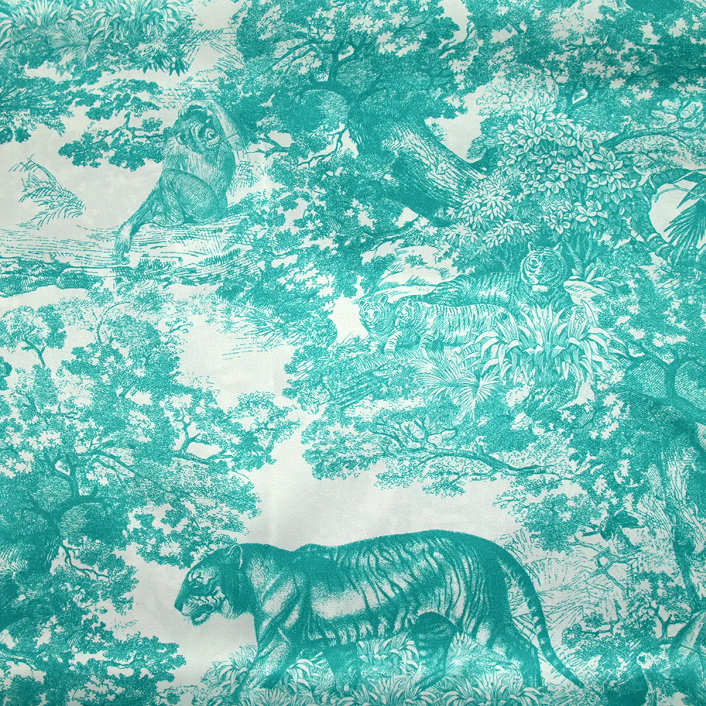 Satin de soie imprimé dans la jungle turquoise fond blanc - Image 3