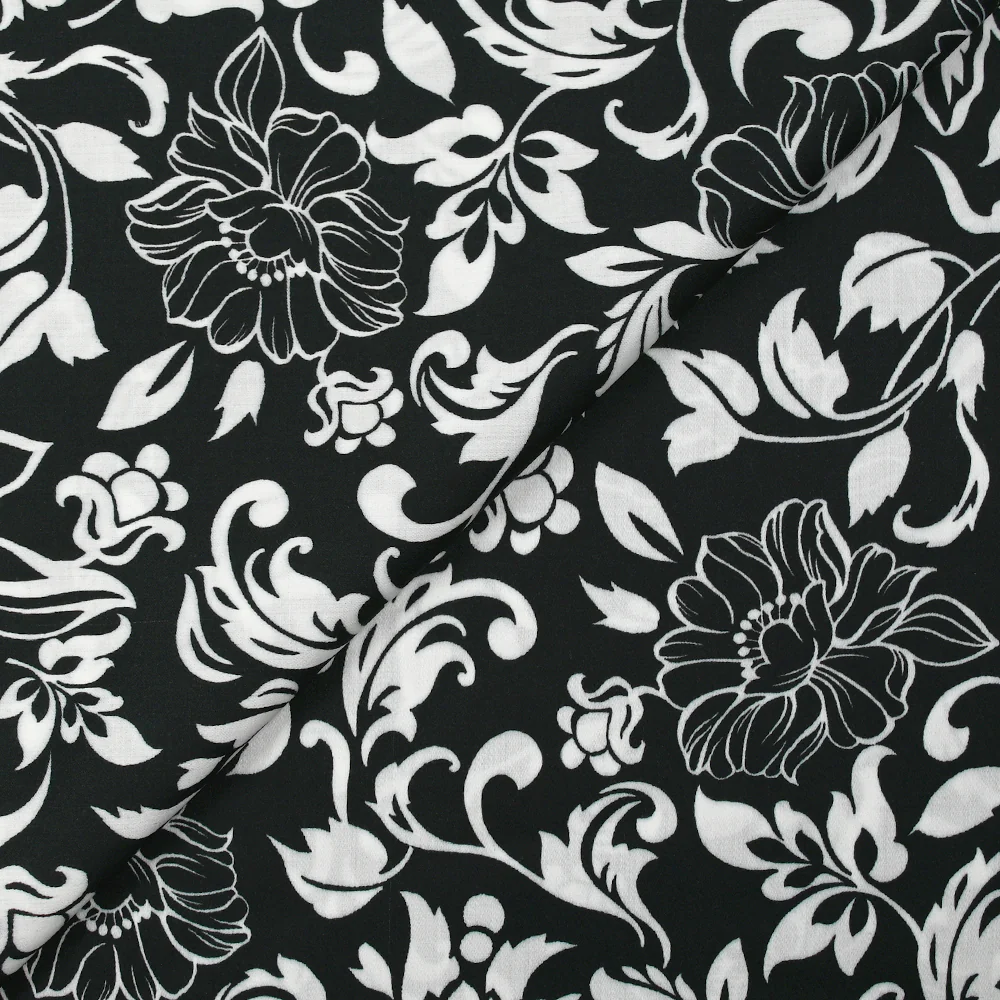 Satin de viscose imprimé fleurs en arabesque fond noir - Image 4