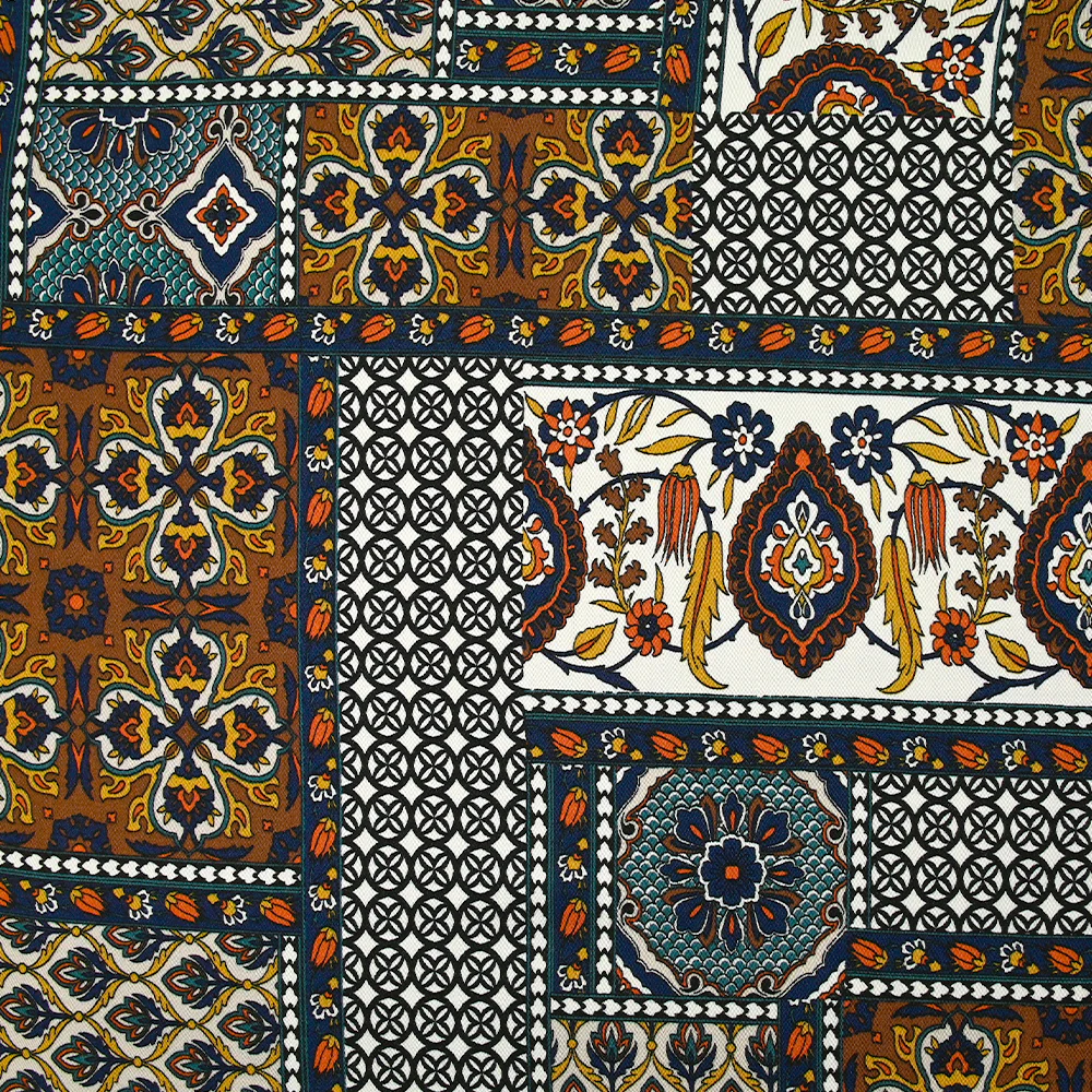 Satin de viscose imprimé patchwork ornement orange, canard et marine - Image 4
