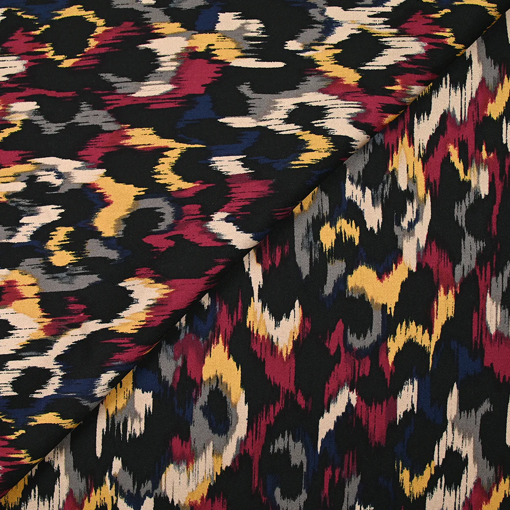 Satin de viscose imprimé Vénus bordeaux fond noir - Image 4