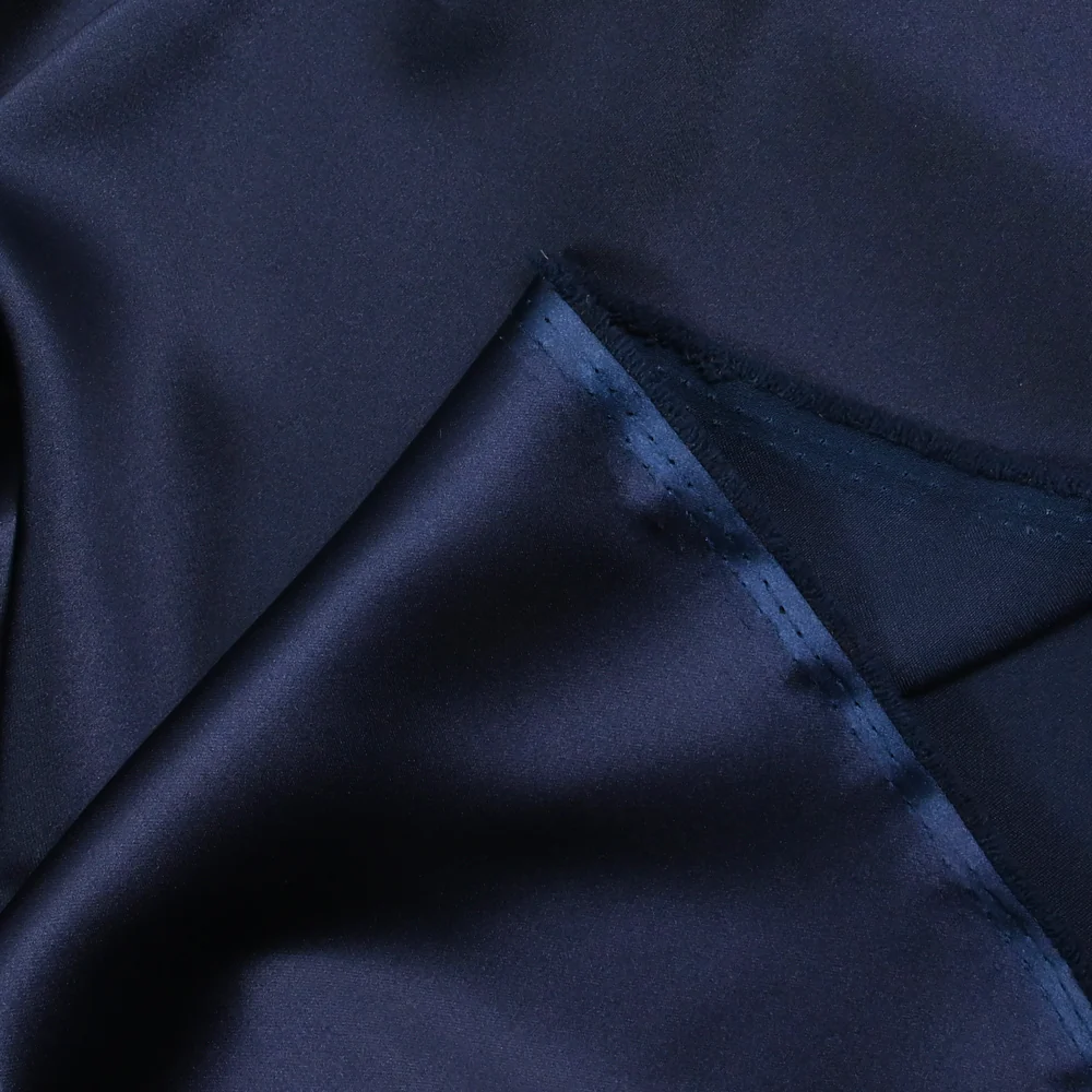 Satin duchesse polyester marine - Image 3