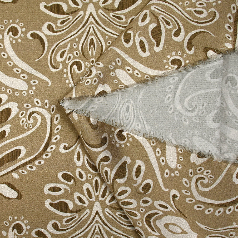 Satin polyester imprimé baroque fond beige - Image 5