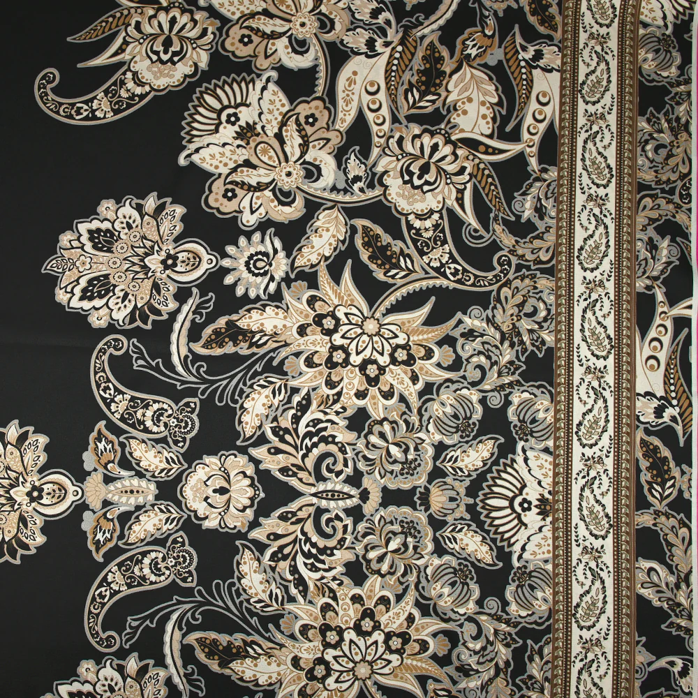 Satin polyester imprimé cachemire en frise fond noir - Image 4