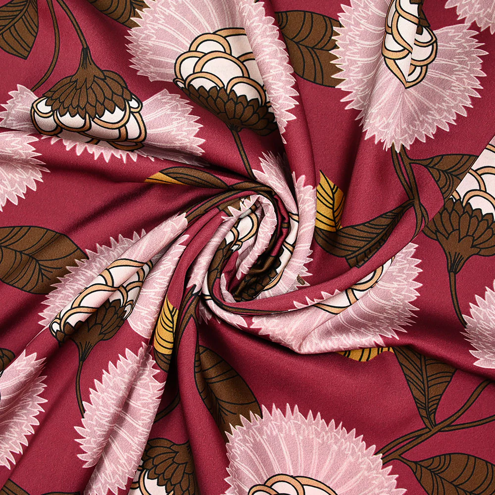 Satin polyester imprimé fleur en éventail rose fond bordeaux - Image 2