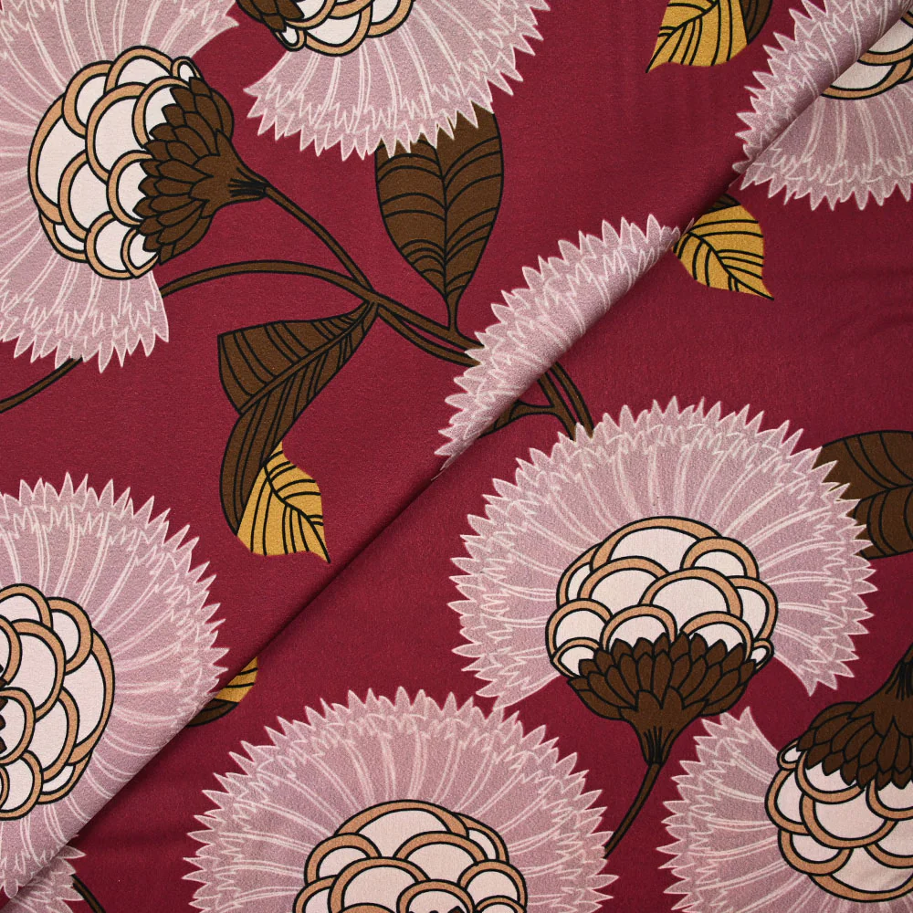 Satin polyester imprimé fleur en éventail rose fond bordeaux - Image 4