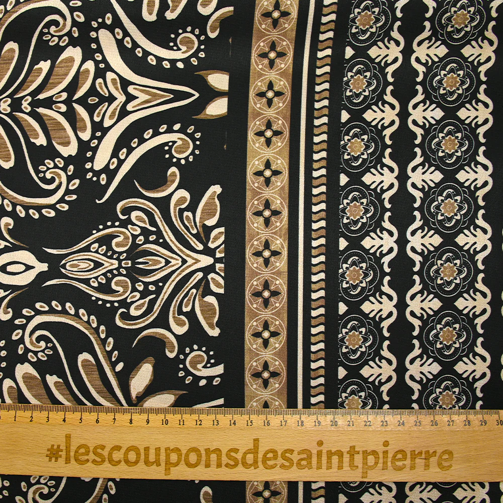 Satin polyester imprimé frise et baroque fond noir - Image 3