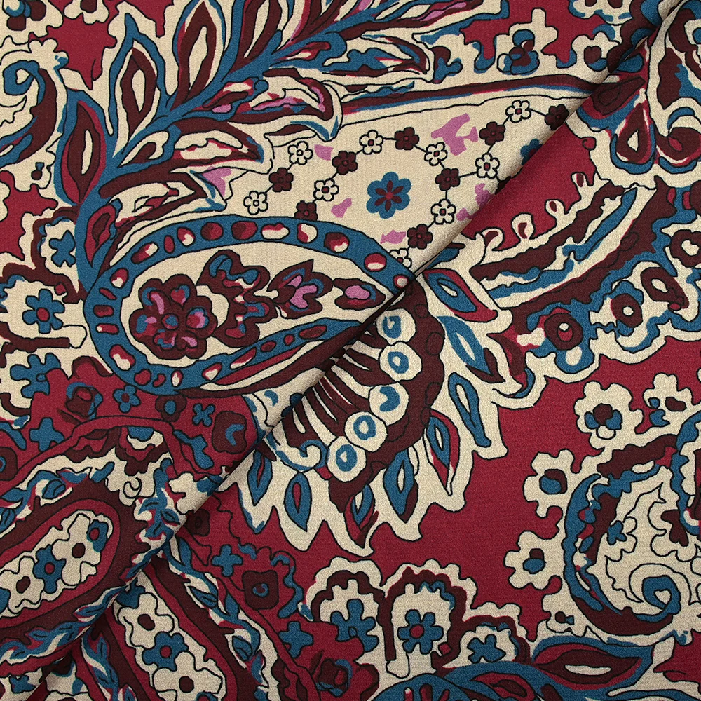 Satin polyester imprimé Pondicherry fond bordeaux - Image 4