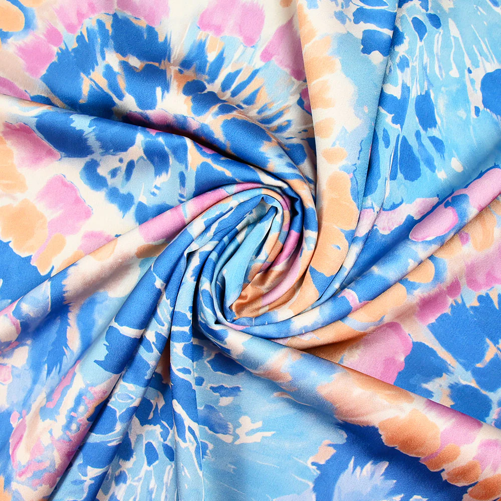 Satin polyester imprimé tie dye pastel beige et bleu - Image 2