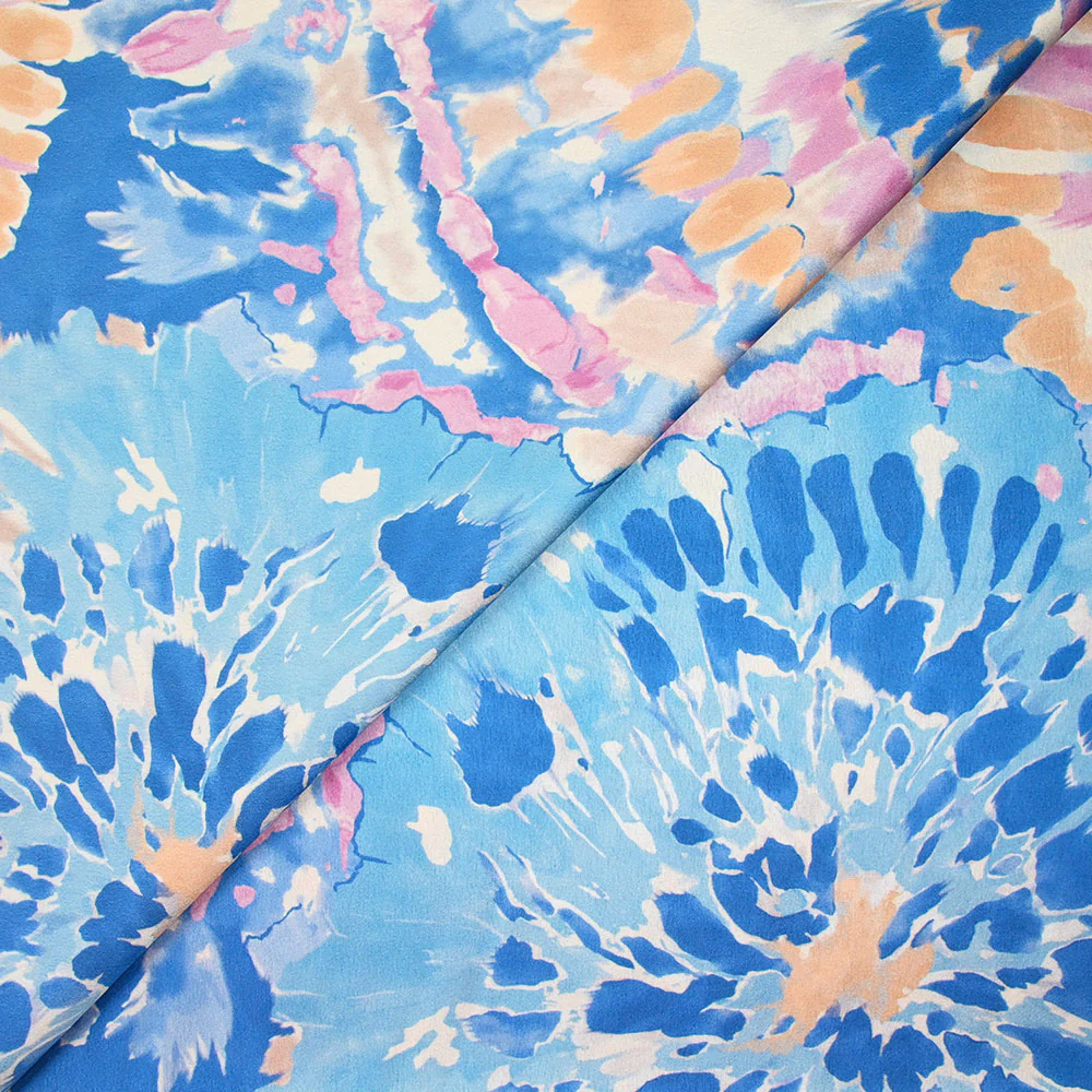 Satin polyester imprimé tie dye pastel beige et bleu - Image 4