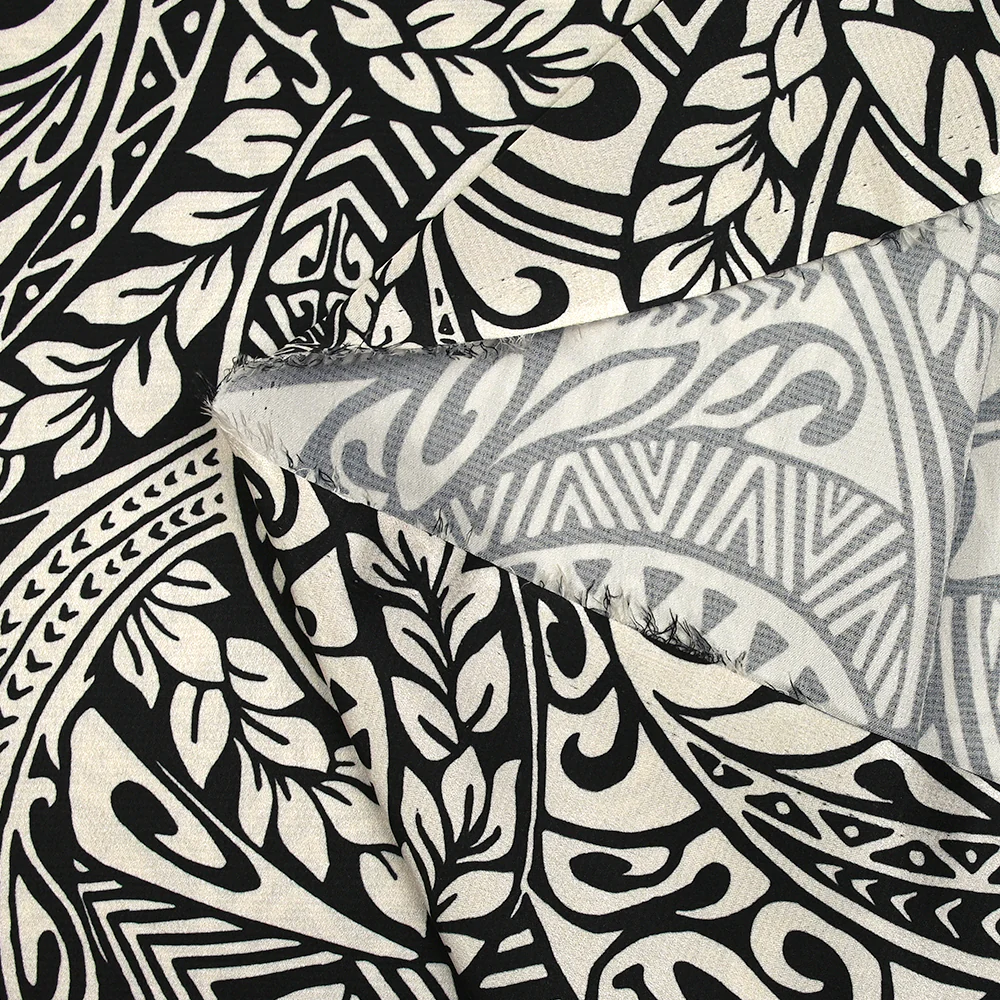 Satin polyester imprimé tribal hawaïen fond noir - Image 5