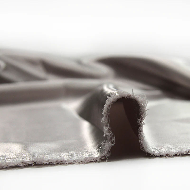 Satin Polyester uni gris perle - Image 3