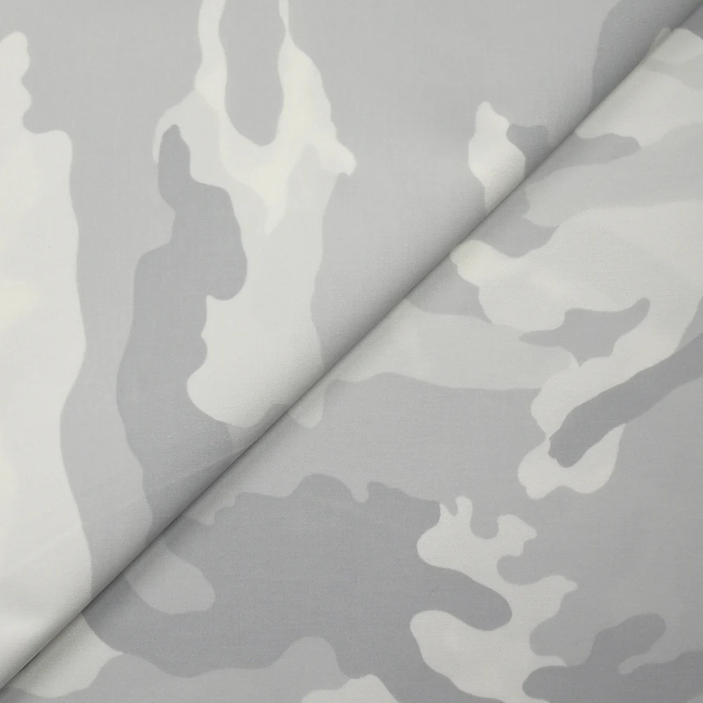 Sergé de coton élasthanne camouflage gris fond blanc - Image 4
