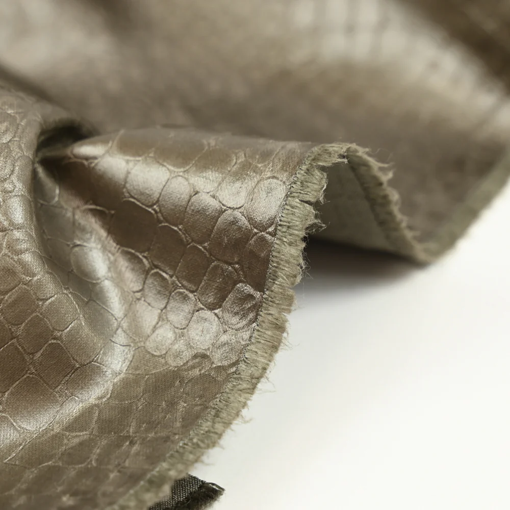 Simili cuir crocodile mordoré - Image 5