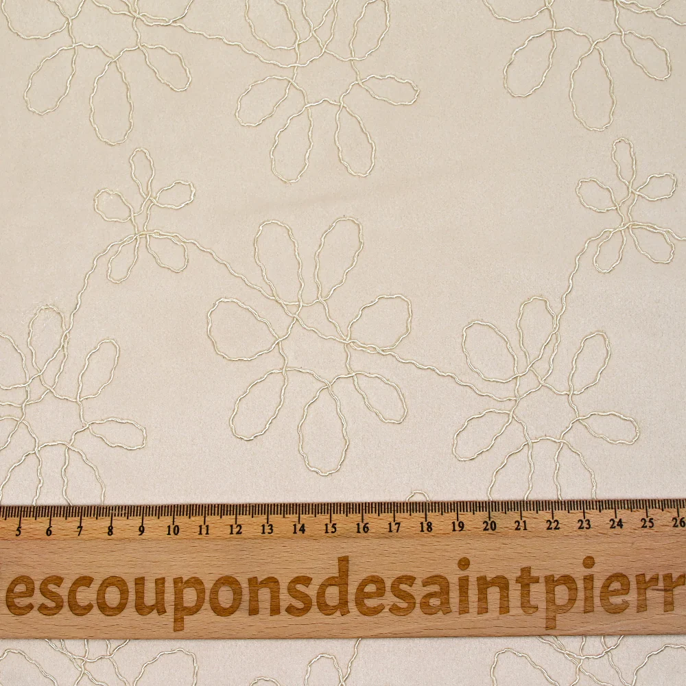 Suédine scuba brodée écru - Image 3