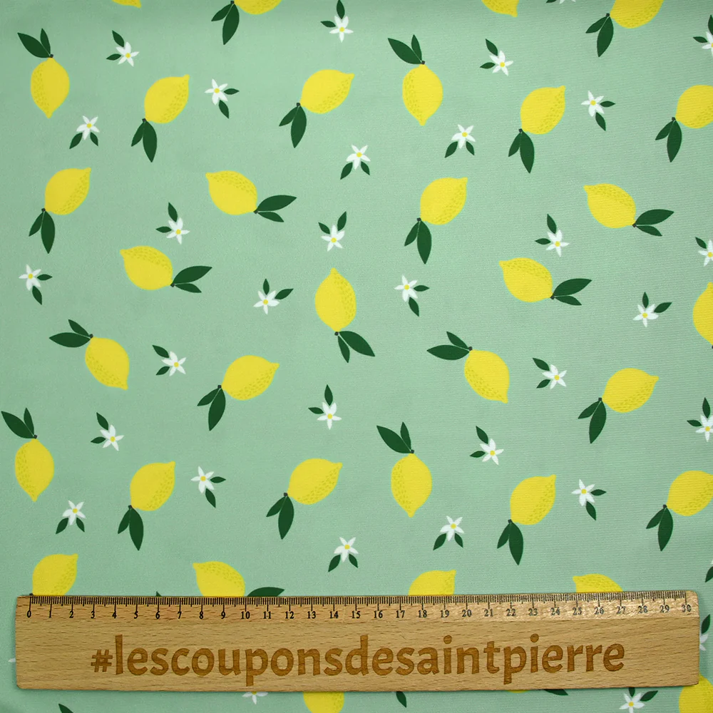 Tissu Maillot de bain recyclé UPF50 citrons et fleurs fond menthe - Image 3