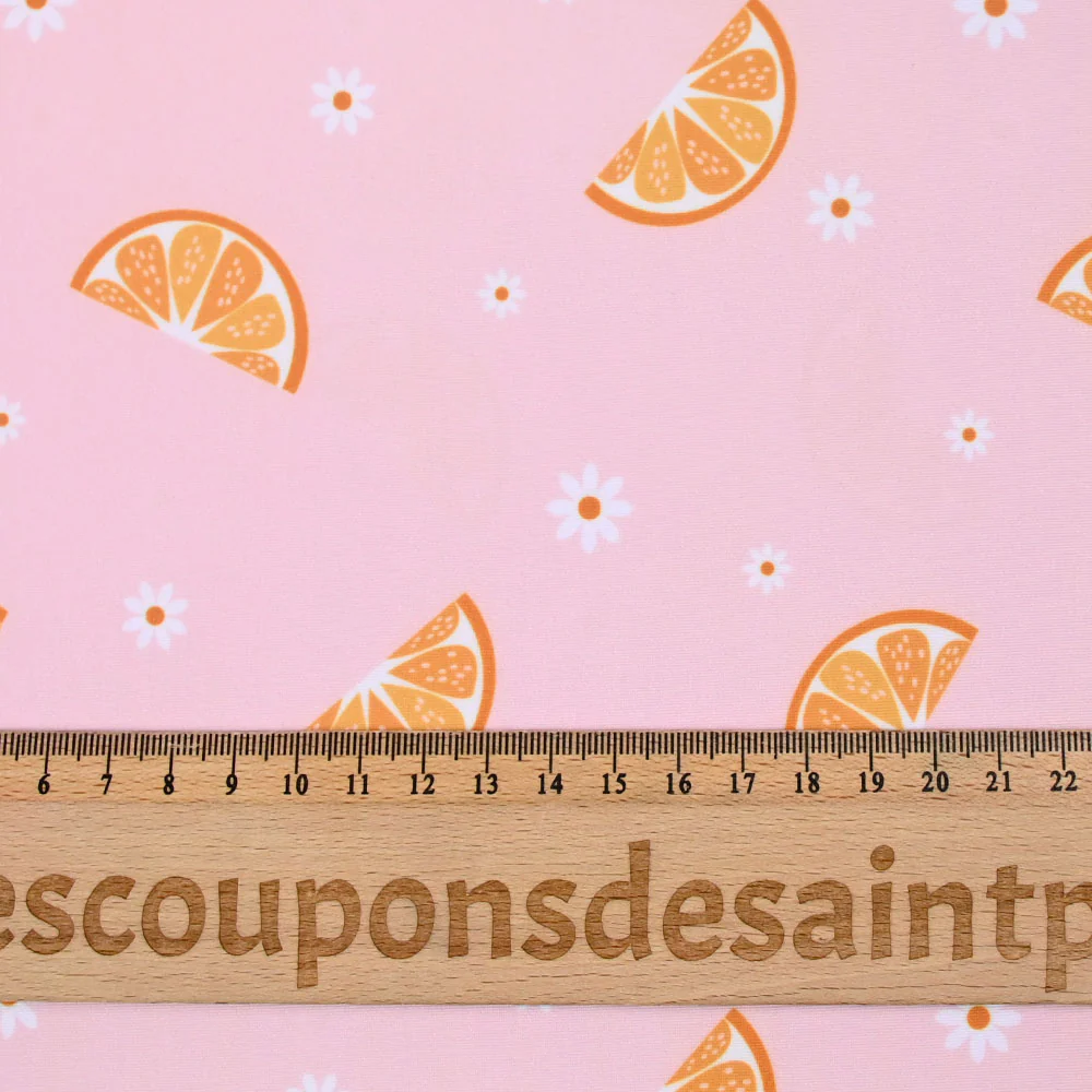 Tissu Maillot de bain recyclé UPF50 imprimé numérique clémentine fond rose - Image 3
