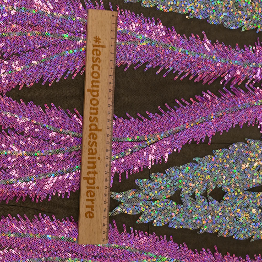 Tulle sequin plumes royales argent holographique et parme - Image 6