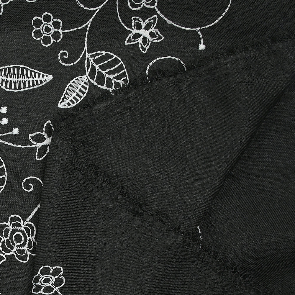 Twill de polyester brodé Solène fond noir - Image 6