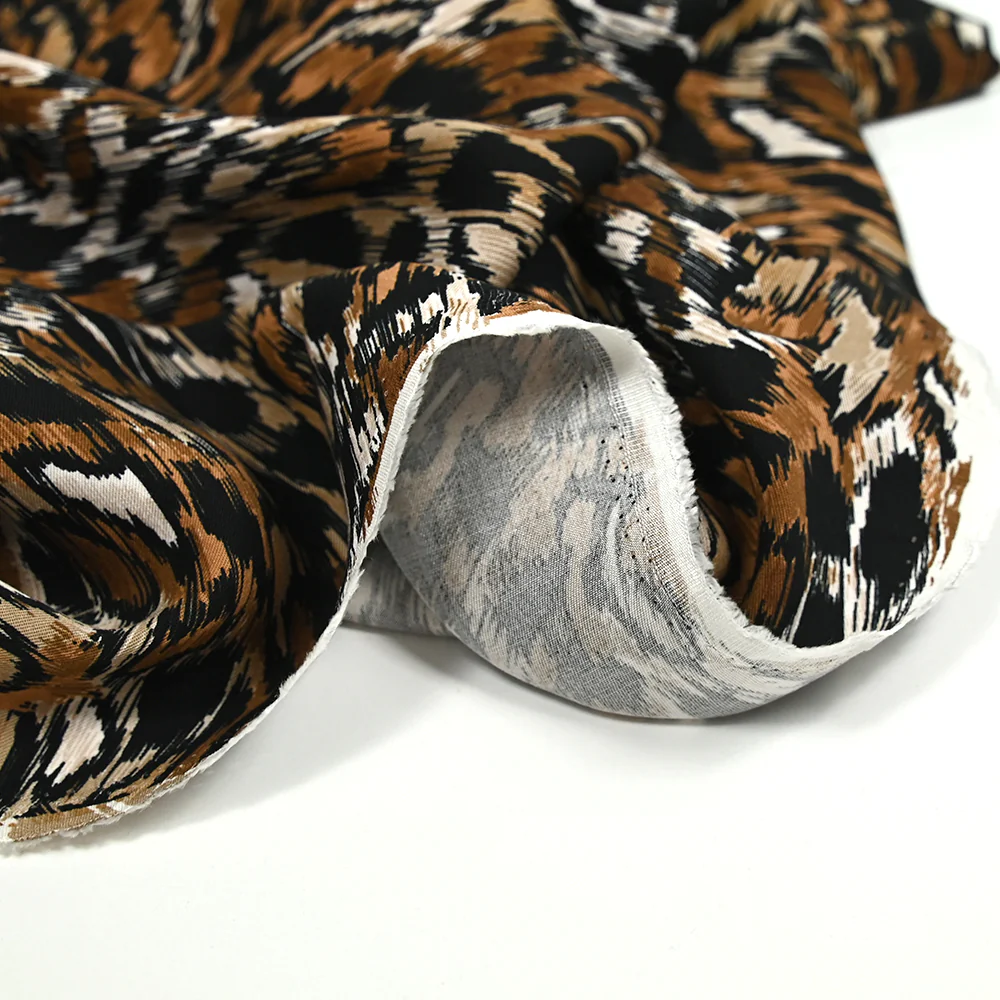 Twill de viscose imprimé Saturne marron - Image 4