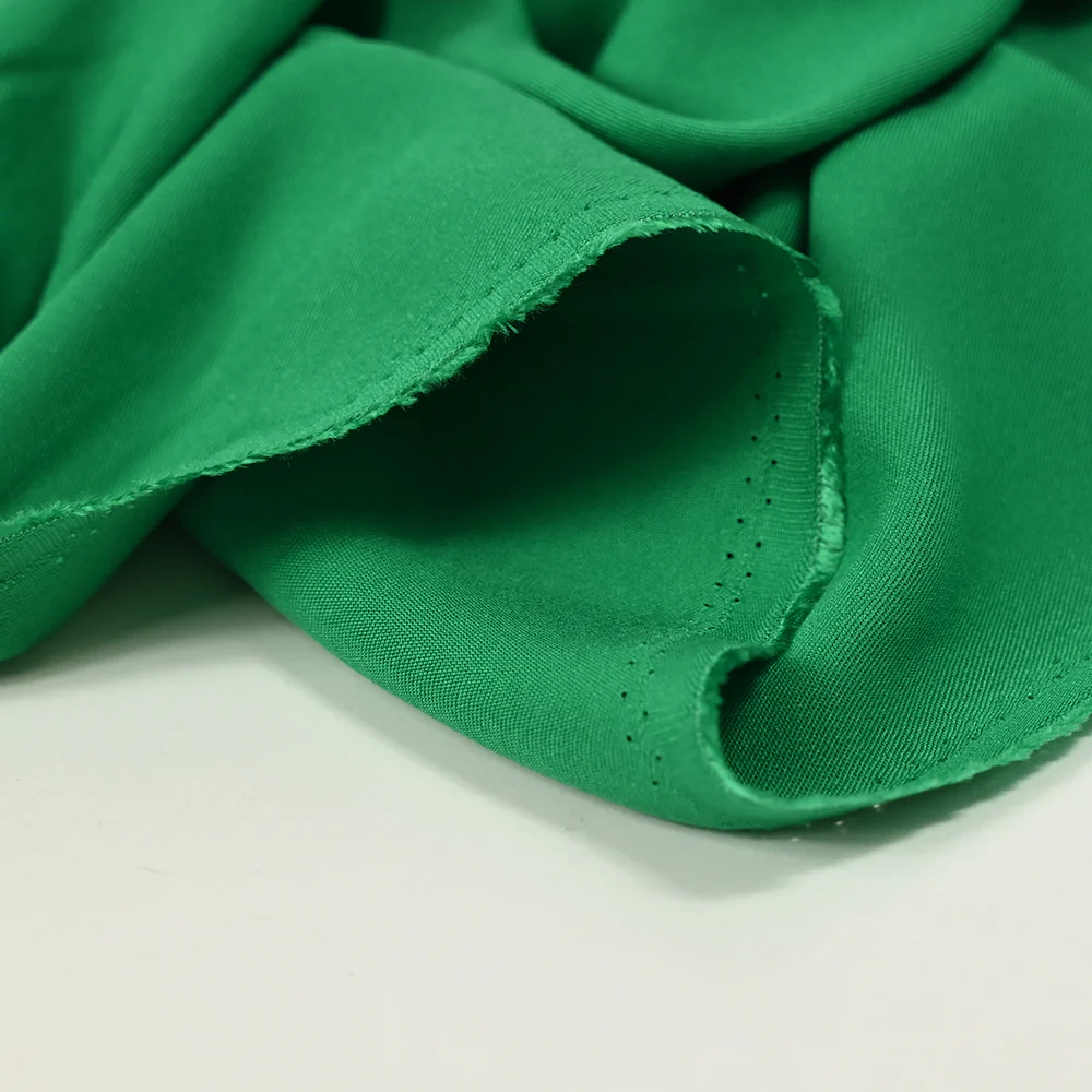 Twill de viscose vert synthétique - Image 4