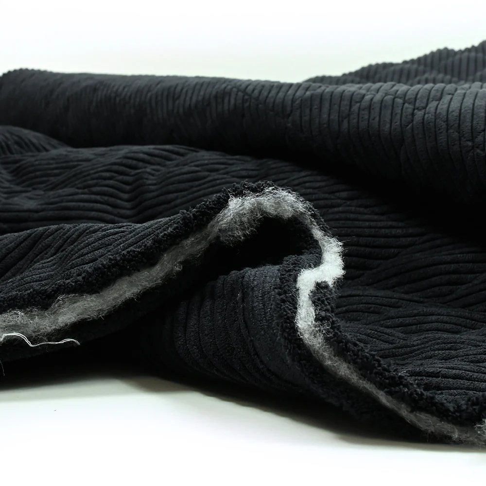 Velours de polyester côtelé matelassé noir - Image 8