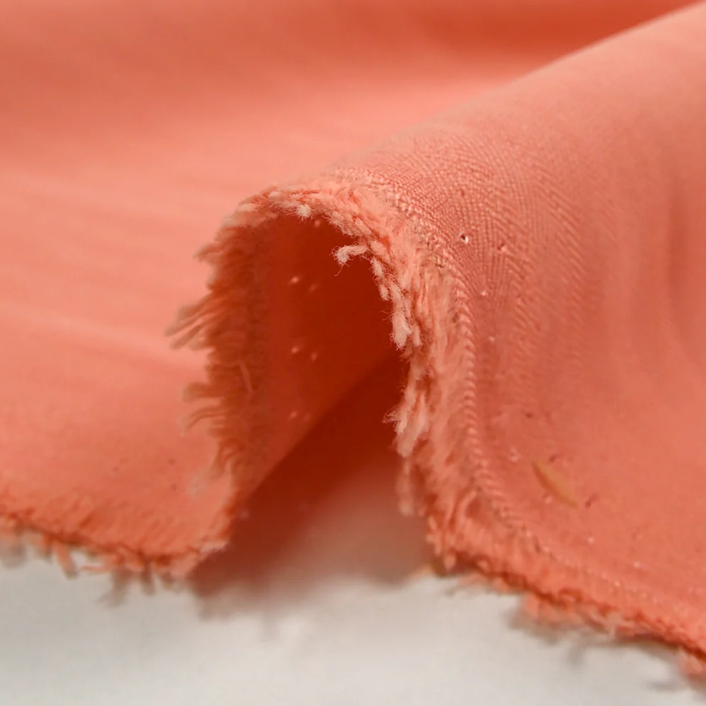 Viscose effet cupro chevrons rose corail - Image 6