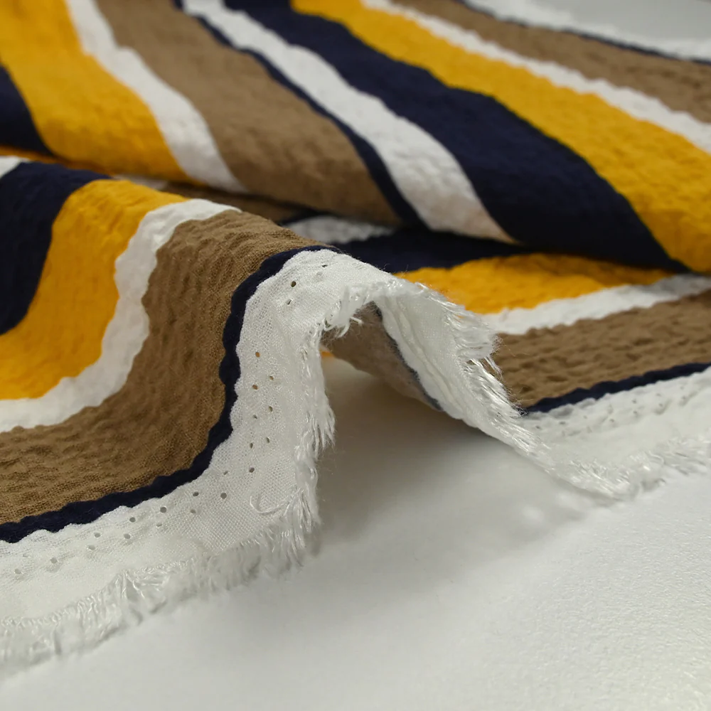 Viscose gaufrée imprimée rayée jaune, taupe et marine - Image 7